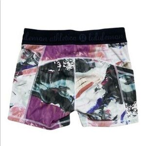 Lululemon size 6 shorts